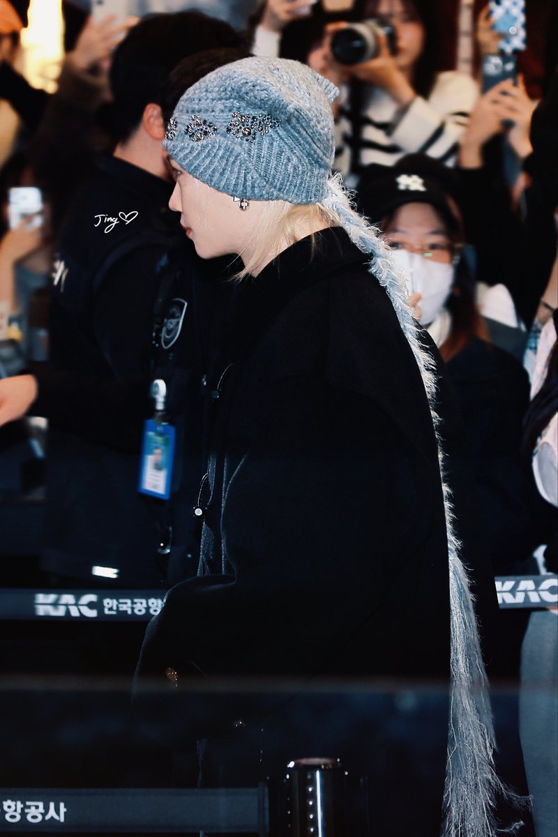 adingnarumi's tweet photo. 251213 |  GMP✈️🇯🇵

🐈‍⬛🩶

#TAMBURINSxFELIX
#HAUSNOWHERExFELIX
#Felix #StrayKids #필릭스 #스트레이키즈 https://t.co/UBbgkUPjEv