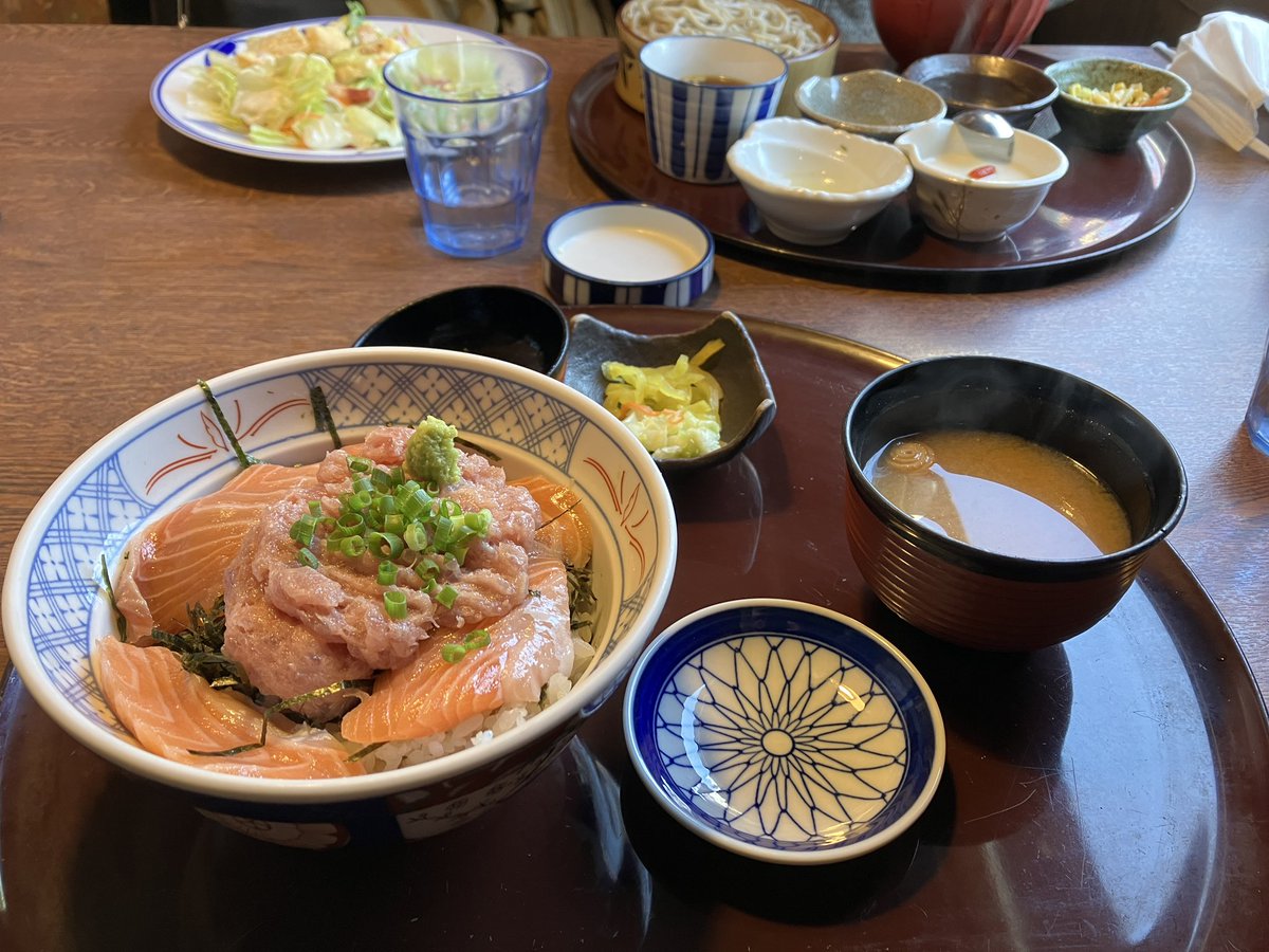 今日のお昼 埼玉県深谷市 いっちょう 深谷国済寺店 サーモンねぎとろ丼