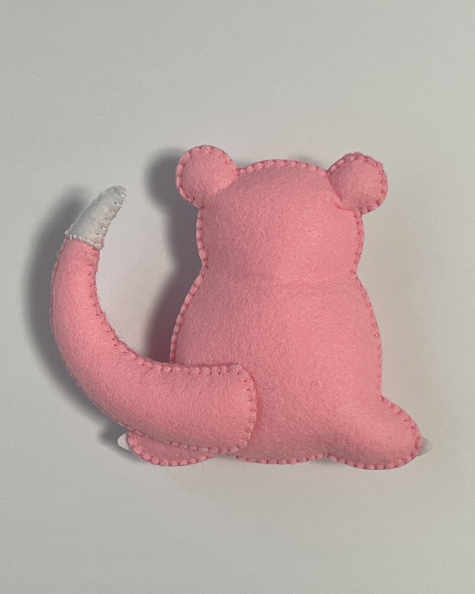 웁스님 tweet media