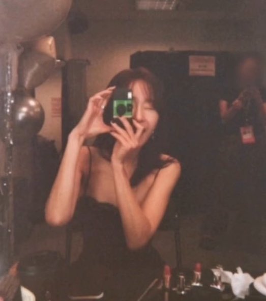 송 tweet media