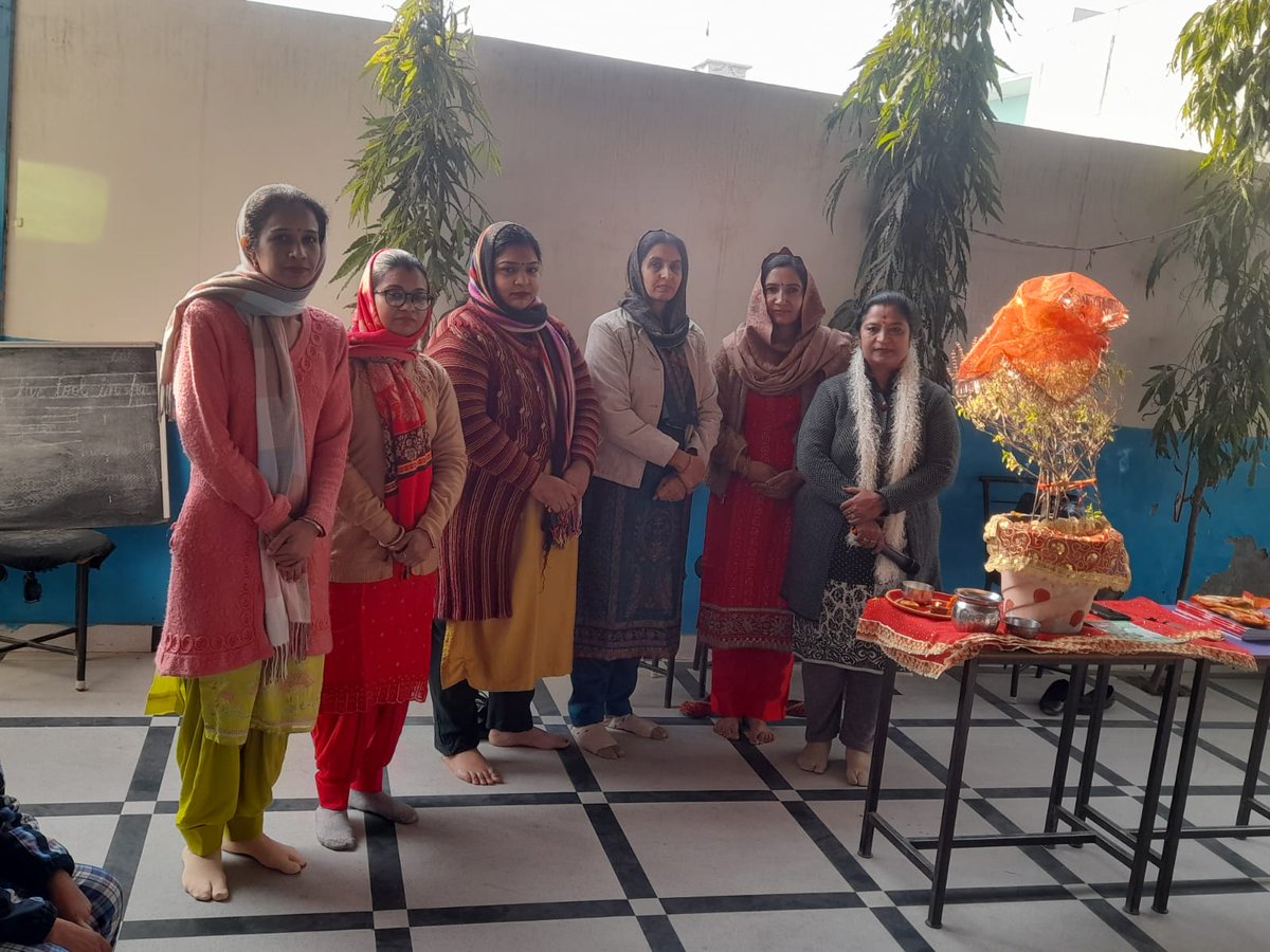 संत श्री आशारामजी आश्रम ट्रस्ट दिल्ली की शाखा हिसार द्वारा मेगा माइंड स्कूल, आज़ाद नगर (हिसार) में तुलसी पूजन कार्यक्रम आयोजित किया गया जिसमें सेवाभाव और सद्भाव के साथ विद्यार्थियों को भारतीय संस्कारों का संदेश दिया गया।