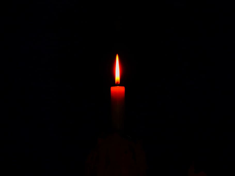 "Layık olmayana yapılan iyilik körün odasında mum yakmaya benzer."