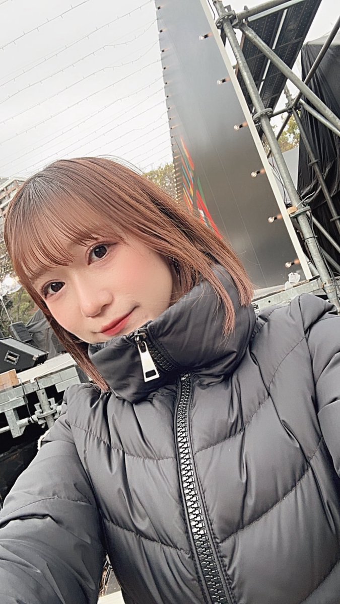 maria_hirooka's tweet photo. 今日もステージMC担当しています!
今週はアイドルウィークだよ!✨
#ボールパーククリスマス #BPX https://t.co/xsd53fyXvW