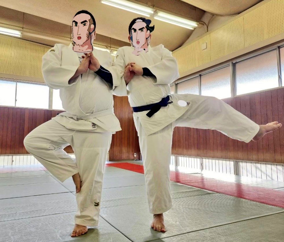 JUDO_346's tweet photo. 稽古お疲れさまでした！

黒帯6名、白帯2名、そして猪熊さんより黒帯1名出稽古に来られて計9名での稽古でした！

寒くなって来たのでケガに気を付けながら、払腰の技を中心に研究を行いました！

この後は忘年会、楽しみましょう！☺

■次回稽古■
・12月20日(年内最後) https://t.co/GuvFs8cqWl