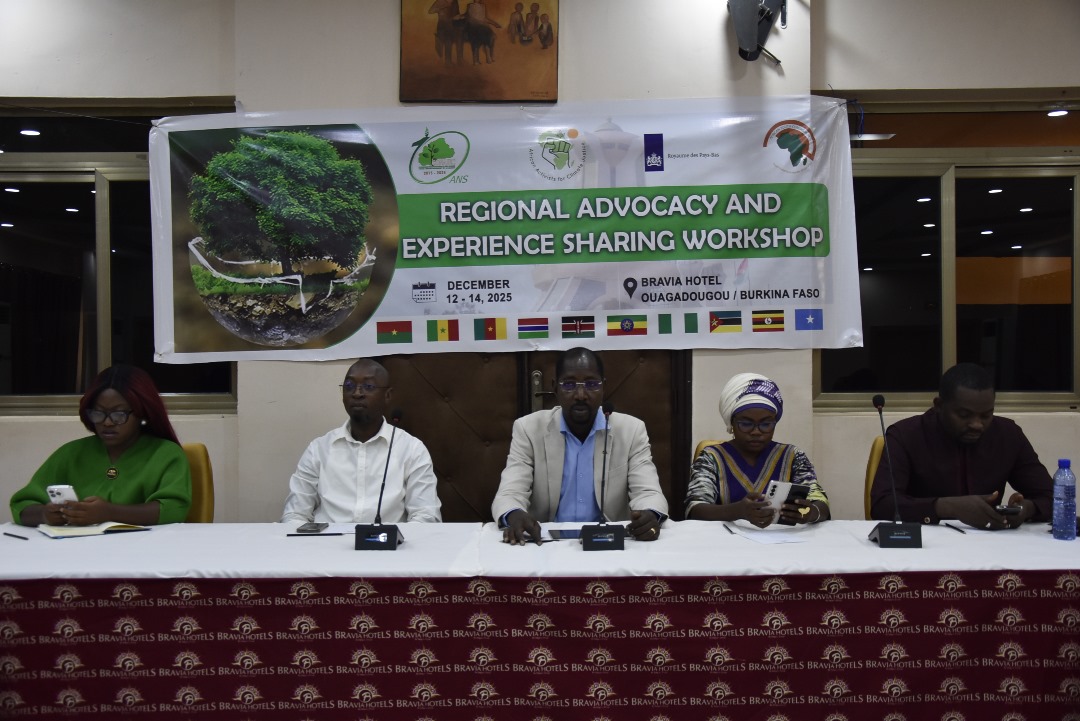 conajec's tweet photo. Du 12 au 14 Décembre 2025, la CONAJEC accueille les jeunes africains pour l'atelier régional de plaidoyer et de partage d’expériences du projet #AACJ, organisée sous le leadership de AYC .
#AACJ 
#AACinAction
#AACJ4ClimateJustice https://t.co/fSfHIAygOy