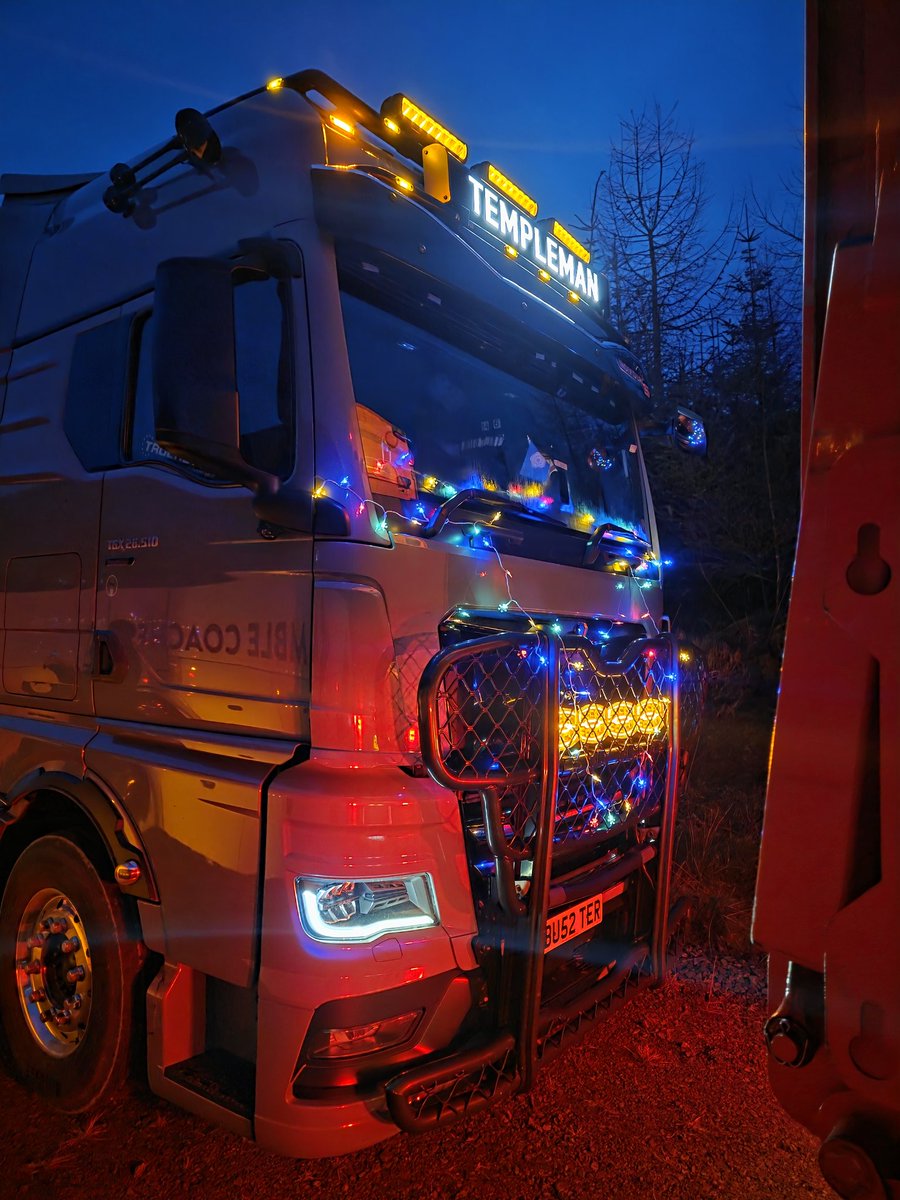 yorky72's tweet photo. Can't beat a reflection. Few from this week and a charity truckrun through the borders, https://t.co/YOxFOuFWCG
