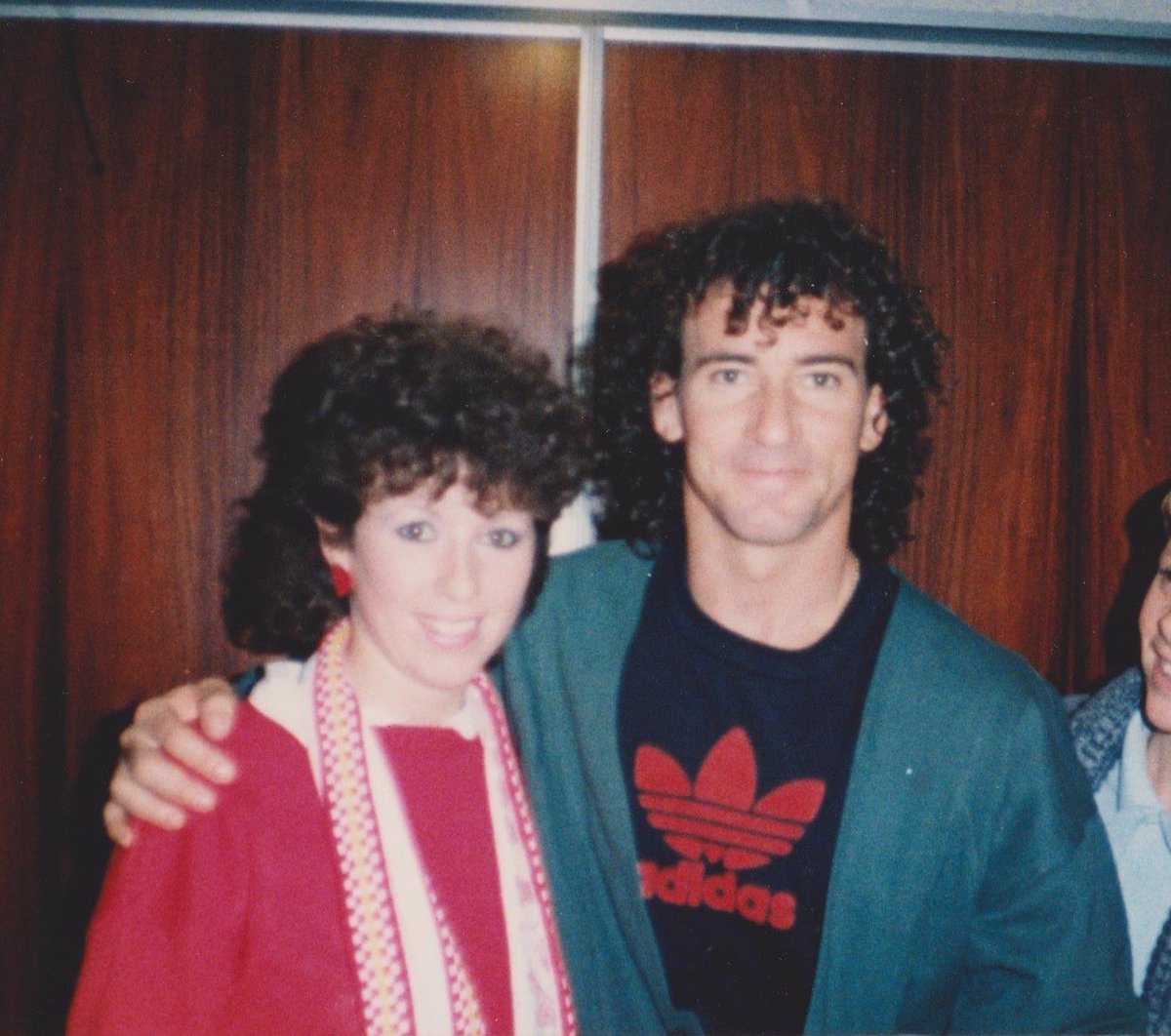 dazlove70's tweet photo. More rare than a Saturday 3 o’clock kick off is a Saturday 3 o’clock kick off with @MrsFionaLove at my side. It’ll be a bit like “The Old Days”. ❤️🤍💛 YNWA. https://t.co/bvZAHwR7Gr