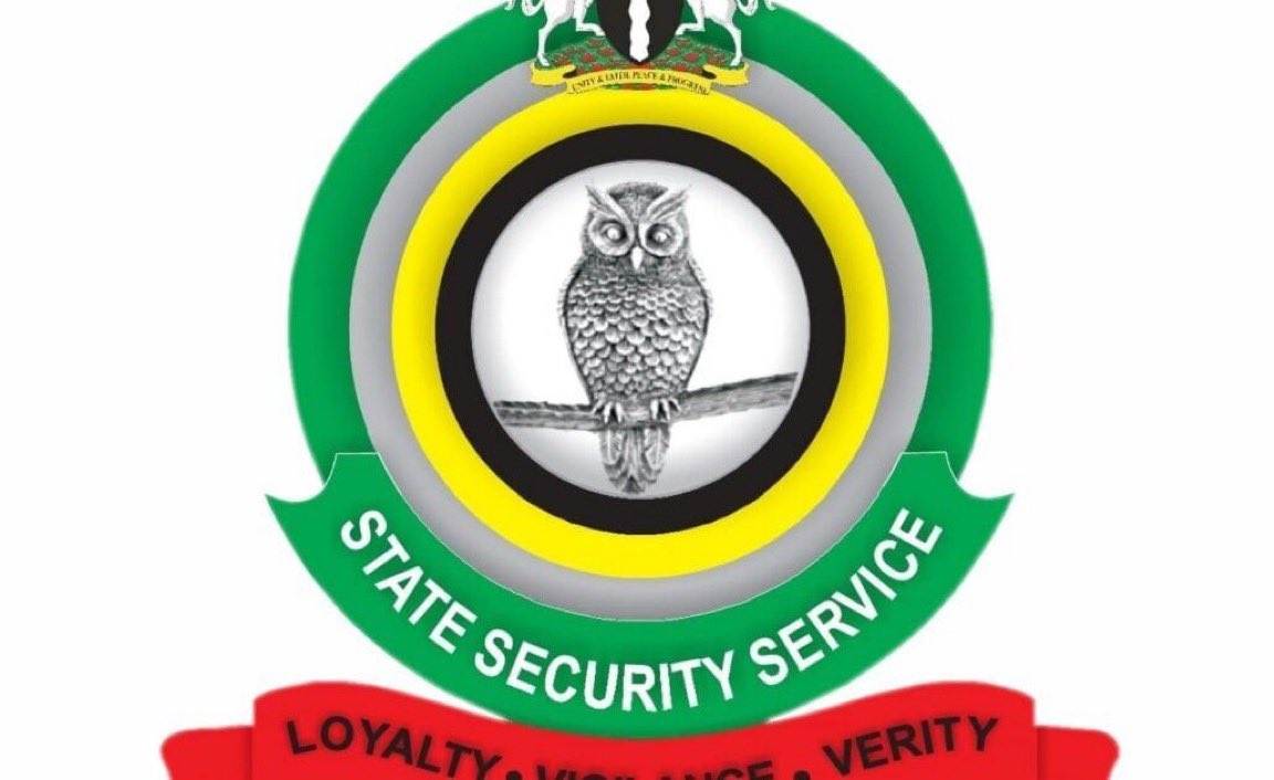 instablog9ja's tweet photo. US Group Raises Alarm Over Planned Christmas Day Att@cks in Nigerian Communities; DSS Confirms Intelligence

United States–based humanitarian organisation, Equipping The Persecuted, has raised the alarm over an imminent t+rrorist plot targeting several northern Nigerian communities on Christmas Day. Meanwhile, Nigeria’s Department of State Services (DSS) confirmed awareness of the plot and said preventive operations are underway.