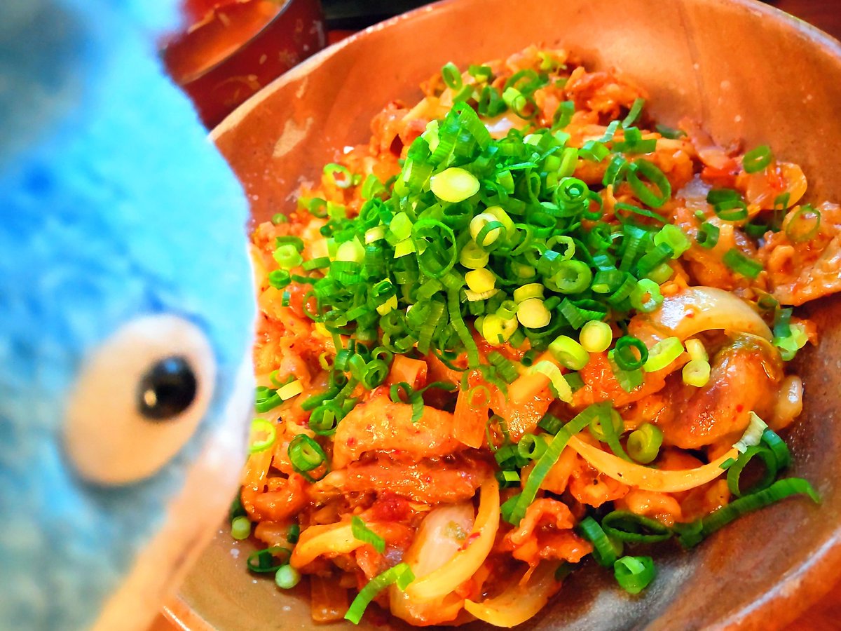 kinoppppp ◡̈⃝　CBN WHT／NVY S 不倫ちゃん今夜0:55〜。 「皆の心に魔法をかけちゃうぞ