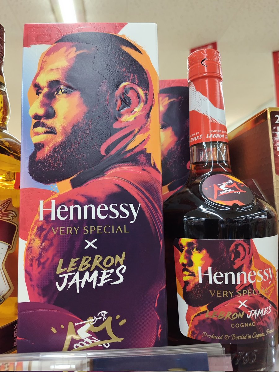 sK8Dp's tweet image. It's a no-brainer! 🤎👑🍷
#LeBronJames #Hennessy
@KingJames