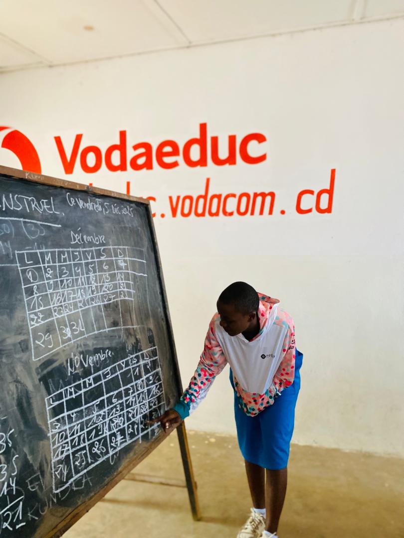 Initiative des jeunes filles en action tweet media