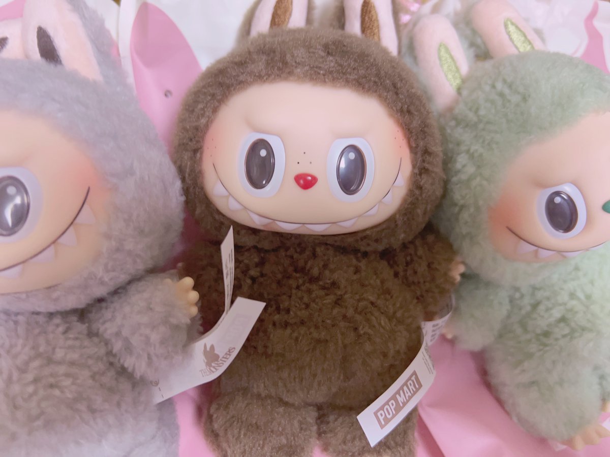 vbr27's tweet photo. ポプマで新しく3つだけマカロン買ったらはじめてシクレ出た🥳🥳きゃわだねえ❣️ https://t.co/gWctV8pWsk