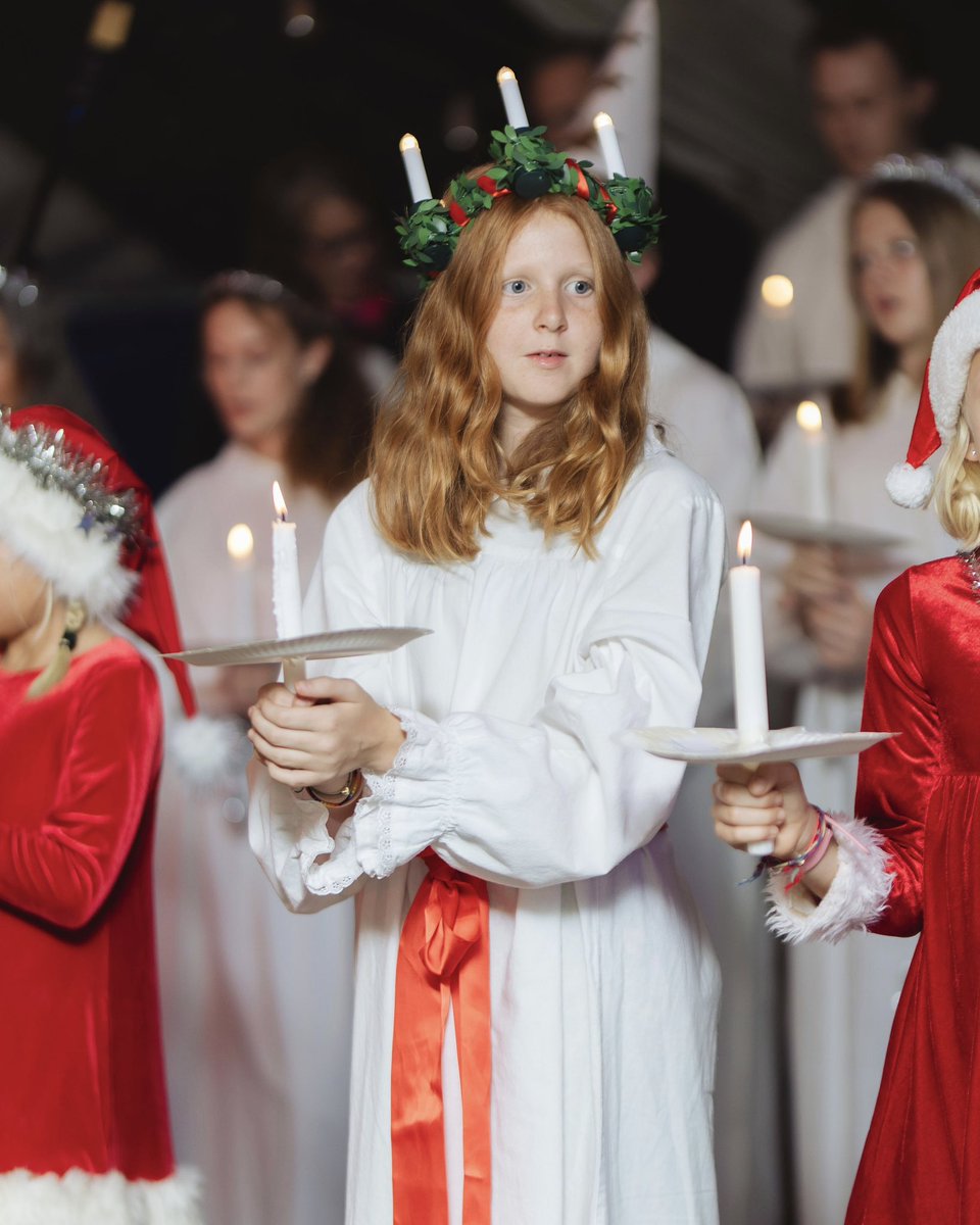SwedeninRW's tweet photo. Today Sweden celebrates #Lucia The symbol of light, warmth &amp; hope✨🇸🇪🇷🇼Lucia is about togetherness and to cherish friends and family❤️🎶🕯️ https://t.co/fVG8hMFh9k