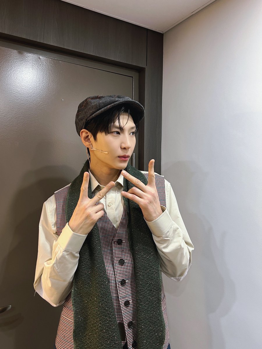[📸PHOTO]

𝑺𝑼𝑮𝑨𝑹 첫공 완료🎷

뮤지컬 <슈가>와 함께!
올겨울 따듯하고 즐겁게 보내요❤️
정택운 대빵뮤즈 파이팅🫶🏻

#정택운 #JUNGTAEKWOON
#레오 #LEO
#뮤지컬 #슈가 #조 #조세핀