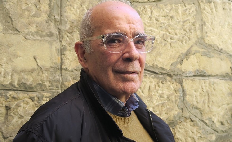 Serrano2Aaron's tweet photo. Anda uno cansado de hacer los obituarios de la Teoría Cinematógrafica este 2025 que nos ha robado ya a Eva Parrondo, Luis Martín Santos y a Arturo Lozano. Ayer se nos marchó Manuel Vidal Estévez, estudioso de Angelopoulos y de tantas otras cosas, hombre cariñoso y humilde https://t.co/B6GLLEkL1B