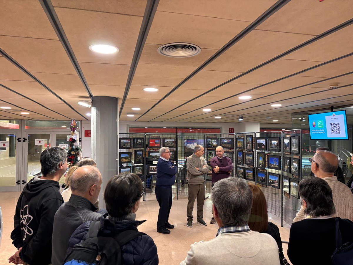 rdexcursionisme's tweet photo. Ja podeu visitar l'exposició fotogràfica "Capturant Instants", de la Secció Excursionista. Un resum d'imatges de totes les activitats del curs 2024/2025. Ahir va tenir lloc la inauguració.
#fotografia 📸 🖼️
#sommutanya🏞️🌲
#ForçaReus ⬛🟥
@rdexcursionisme
@ReusDeportiu 
@FEEC https://t.co/8I2ztI1RWi
