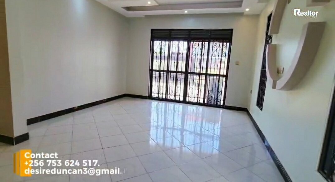 legendhomes's tweet photo. NEWLY BUILT HOME ON GARUGA ROAD, ENTEBBE.

3 bedrooms, 3 washrooms, kitchen on 12 decimals, private mailo title - Bulega Garuga rd, few minutes from Entebbe main rd.

450M UGX _Call/Whatsapp 0781150321 https://t.co/BEWztCRsJF