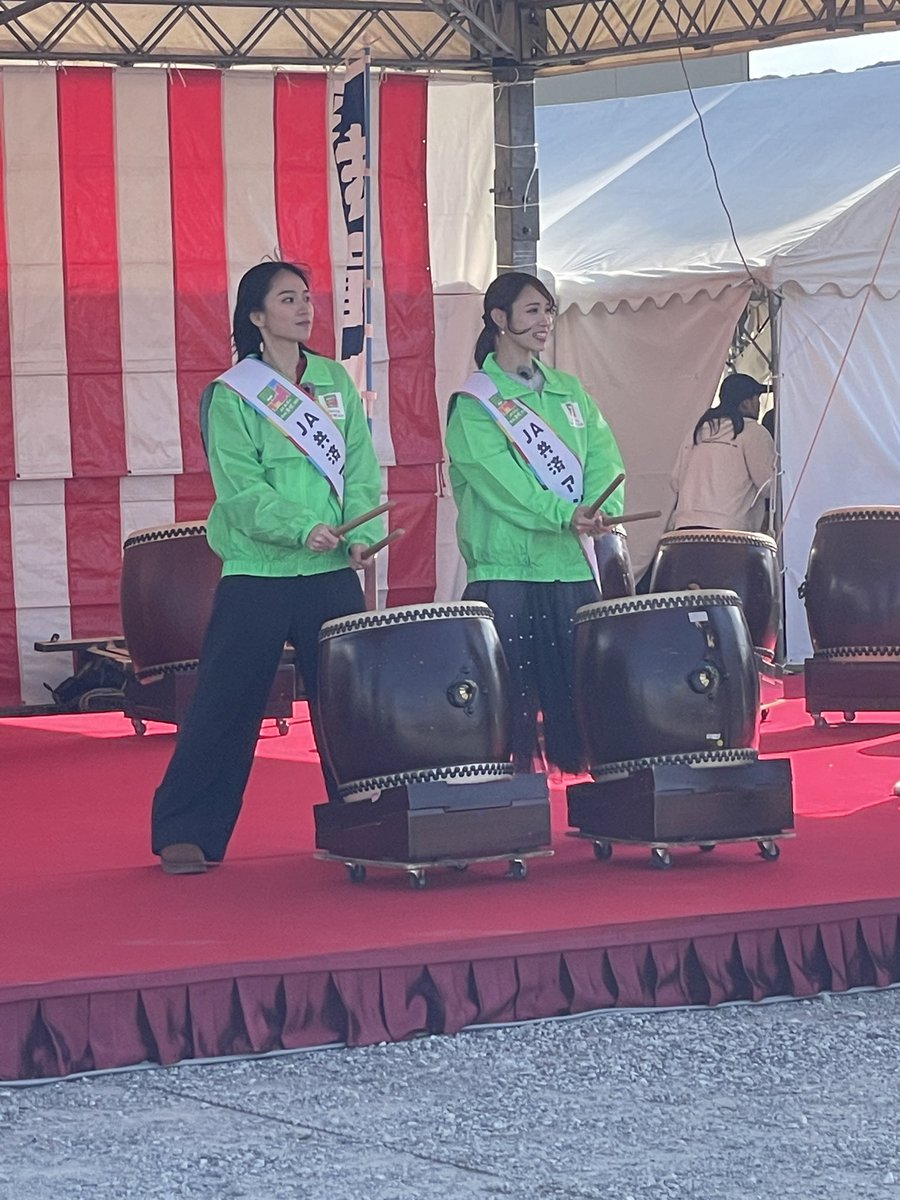 JAあわじ島 2025 農協まつり に
JA共済アンバサダーとして
参加させていただきました😊

地震体験、ブースまわり、和太鼓演奏
大抽選会とイベント盛りだくさんで
お客様もいっぱい！
美味しいものもいっぱい😋

引き続き明日も参加いたします
ぜひ遊びに来てください✨

#JA共済の地域貢献活動 #pr