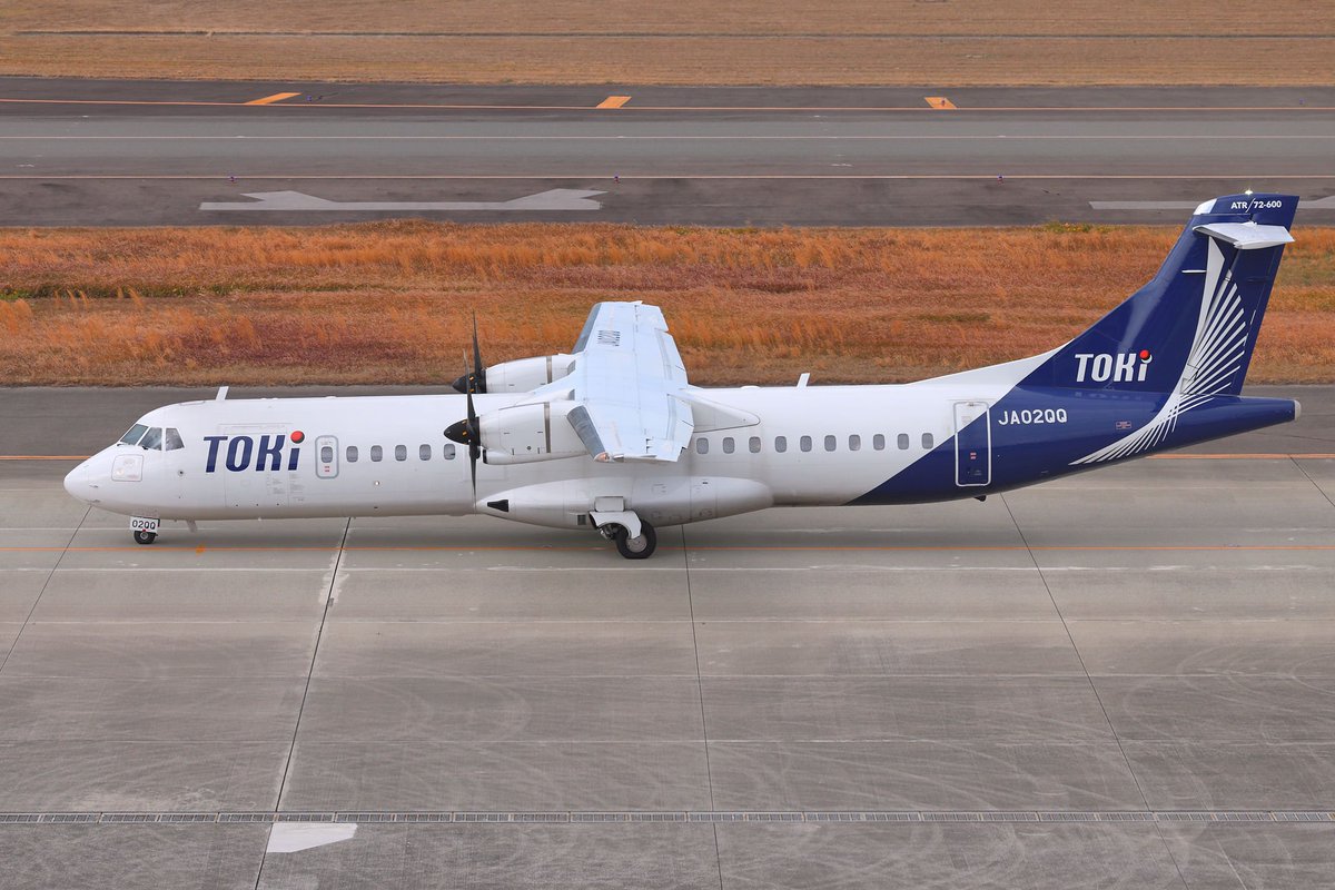 waku0913's tweet photo. NGO(名古屋)→KIJ(新潟)✈️
トキエアの飛行機を撮りたくて
セントレアまで行ってきました🤗
12月13日10時13分〜21分の撮影。
#飛行機 #ATR #ATR_72 #JA02QQ #TokiAir #トキエア #中部国際空港 #セントレア #キリトリセカイ https://t.co/Mp0hm6On9j
