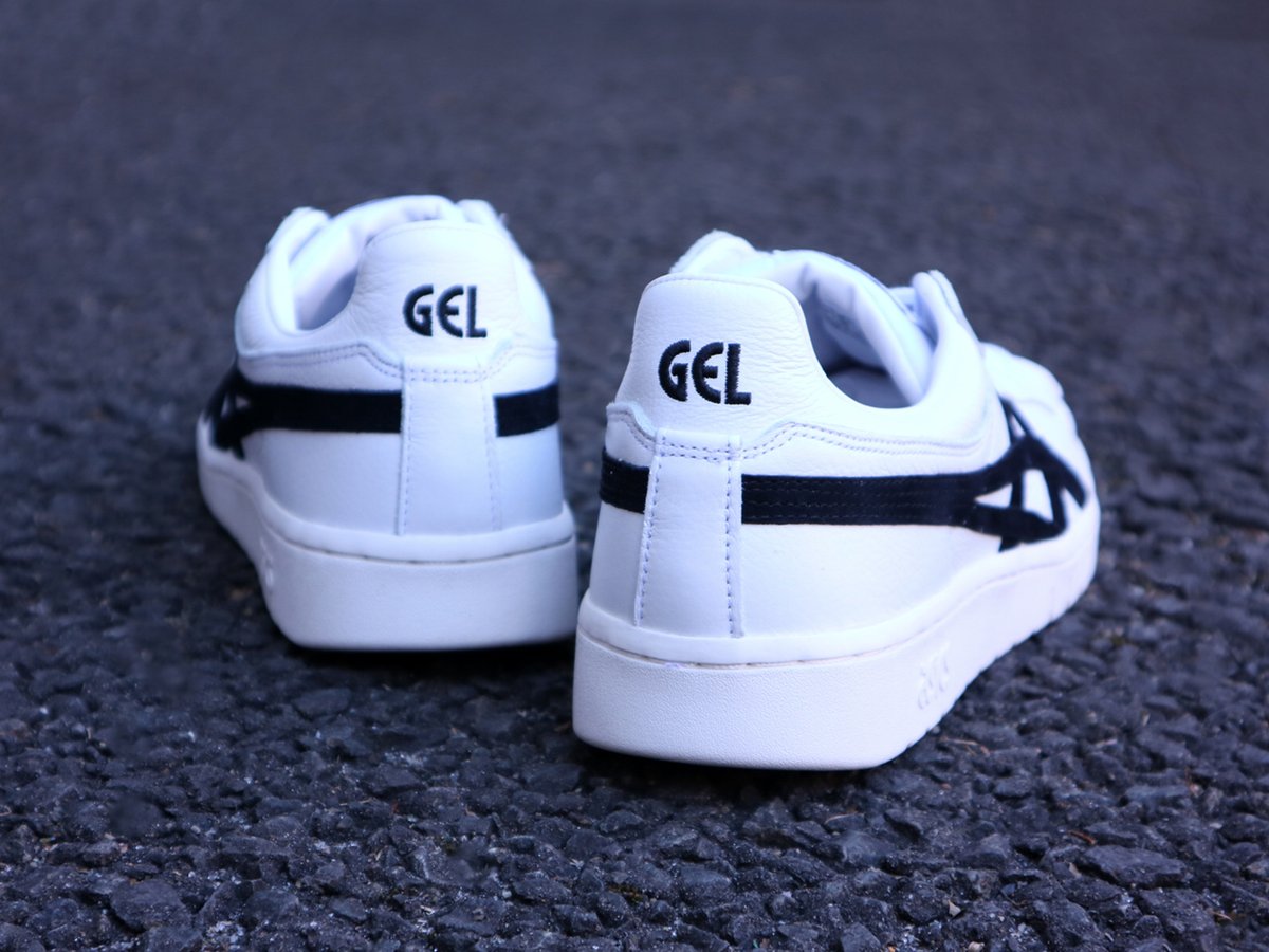 ASICS SPORTSTYLE GEL-PTG WHITE/BLACK 1983年に発売された