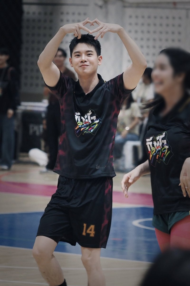 schwn_'s tweet image. อ้วมเก่งมากกกกก 🤟🏻🤍
@yinyin_anw #yinyin_anw
#กีฬาหลีสูxหยิ่นวอร์ 
YINWAR LEESOO SPORTS DAY