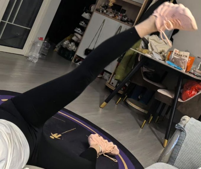 不早睡的kk tweet media