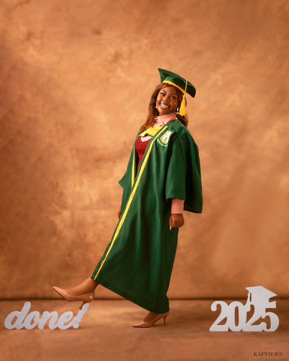 amaragracias's tweet photo. 2nd best graduating student, physics and materials science 
4.66/5.00
Thank you Jesus ❤️ https://t.co/UZAP1IxO9z
