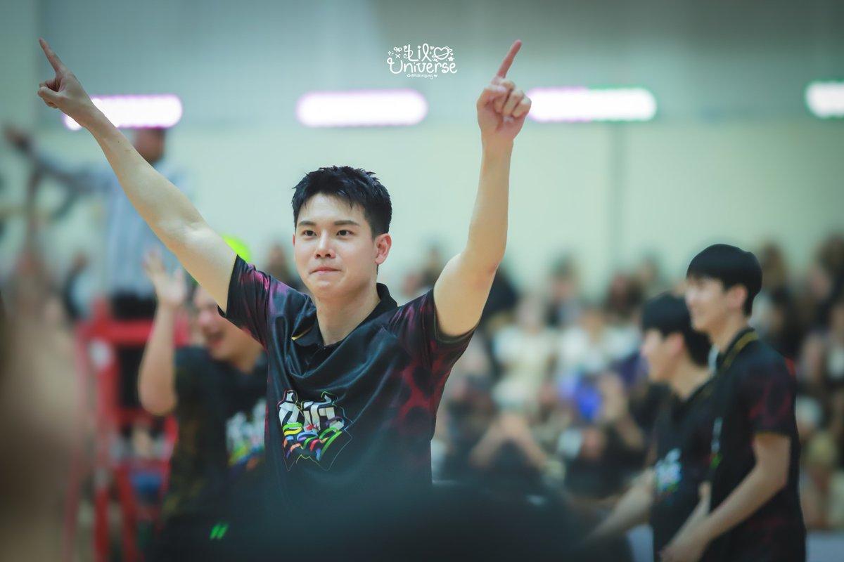 hakunajung's tweet image. ตอนพี่นักกีฬาทำแต้มได้

#กีฬาหลีสูxหยิ่นวอร์ 
YINWAR LEESOO SPORTS DAY
 
#yinyin_anw 
YIN ANAN

#YINWAR #หยิ่นวอร์