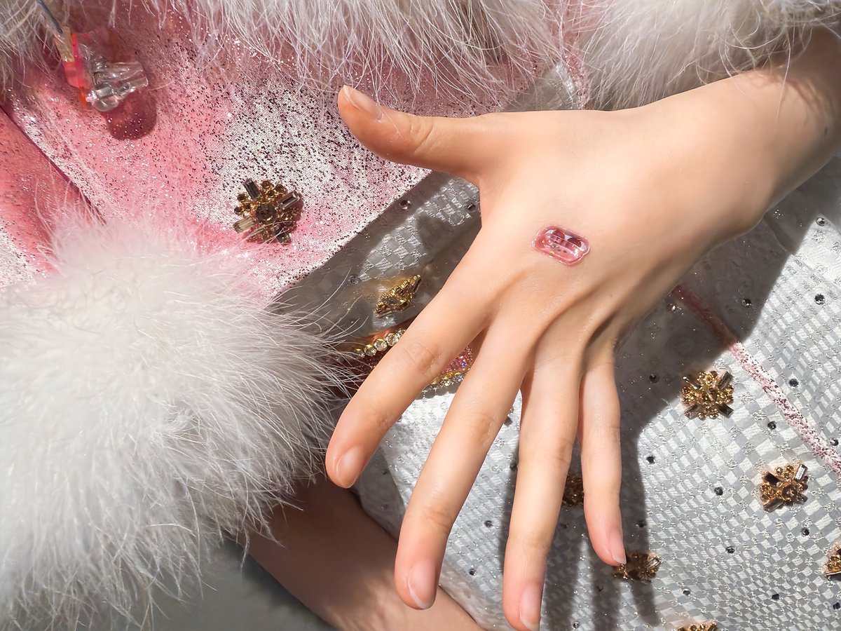 Post by さくらもち on X: 尊いおてて