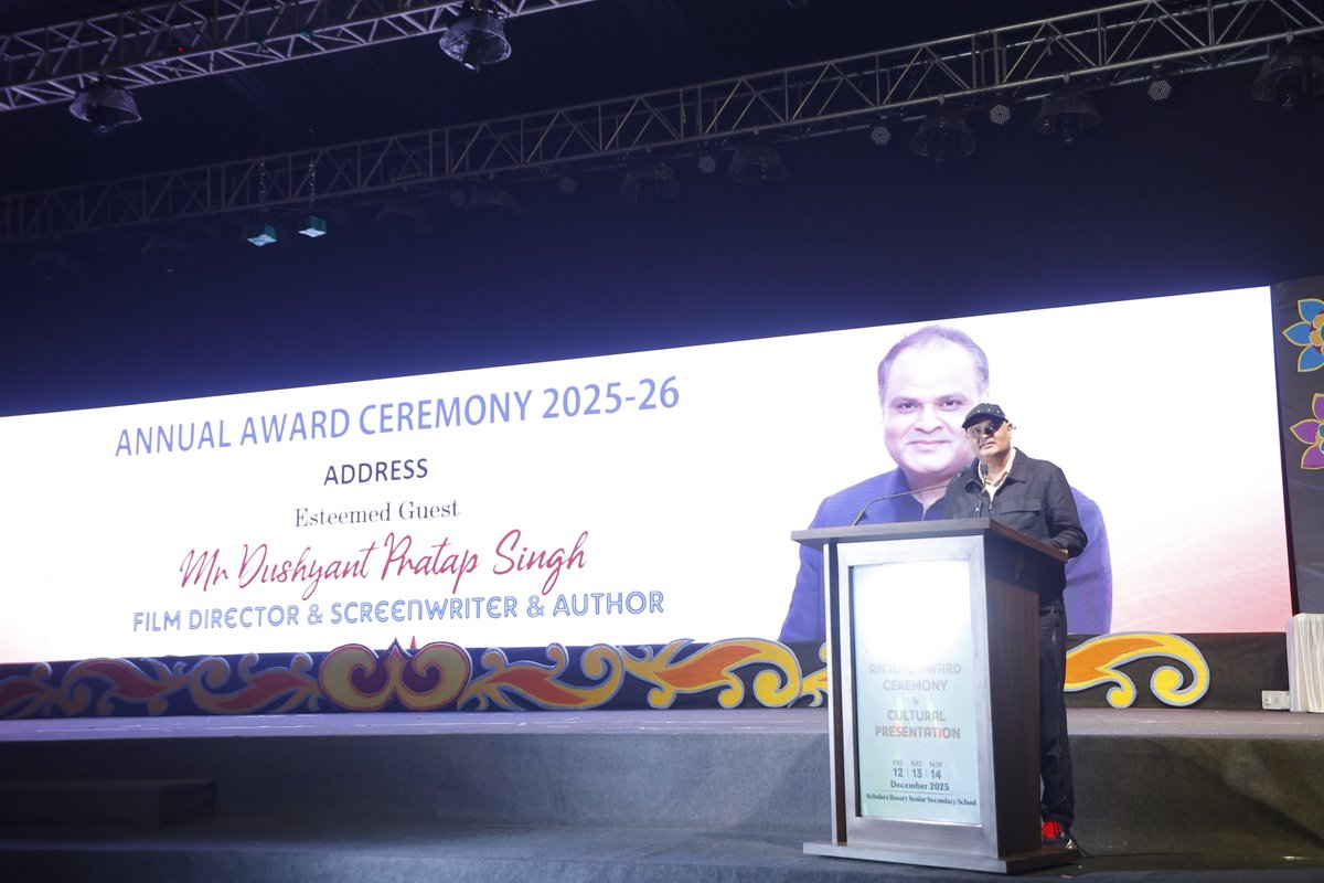 What a show under the theme of Shrimad Bhagwad Geeta I attend as a Chief Guest thanku Honb. Principal Ms. Preeti Gugnani Ji and team Scholars Rosary School for a grand welcome and unforgettable moments Much love to all Kids