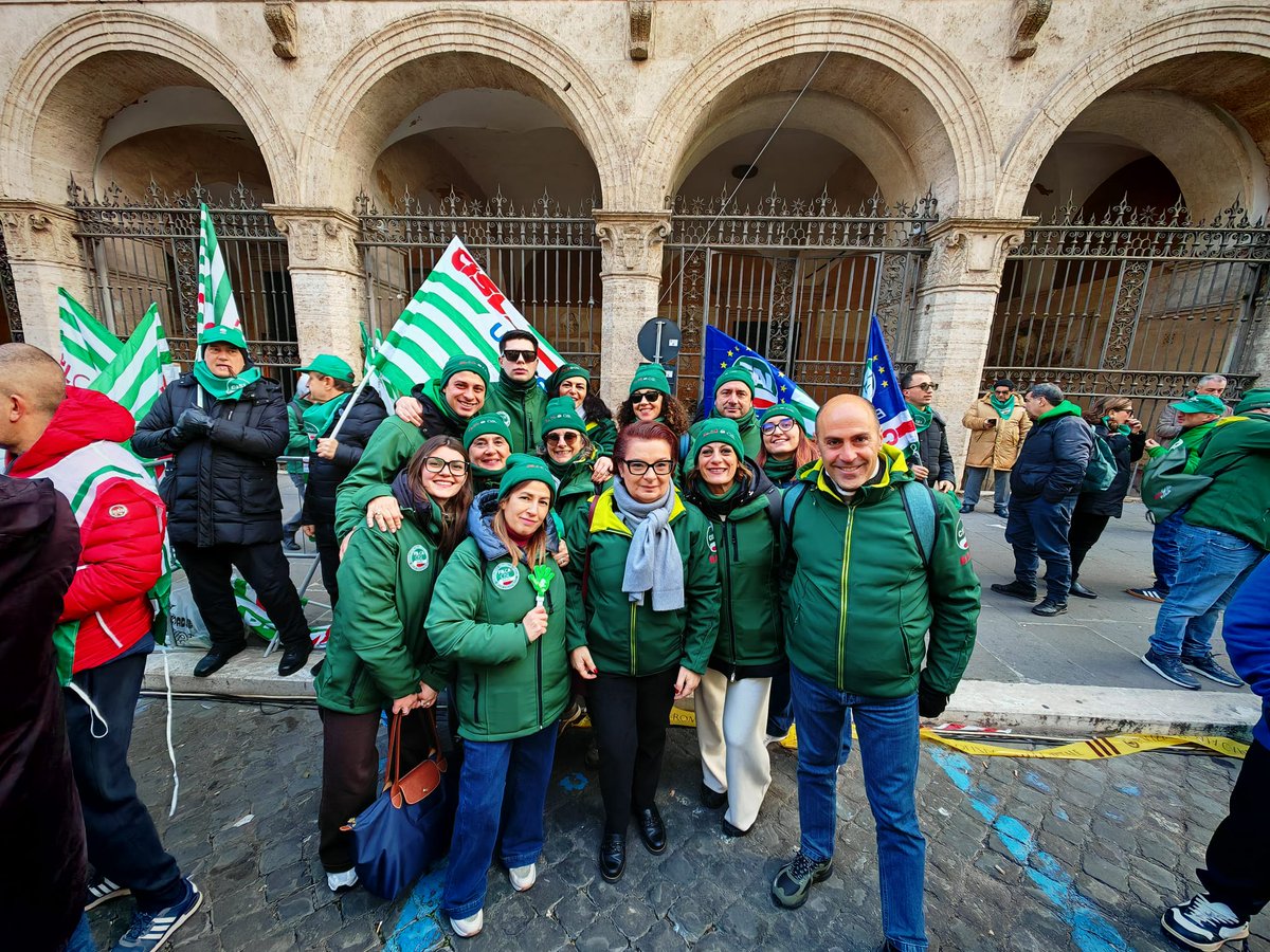 cislbari tweet media