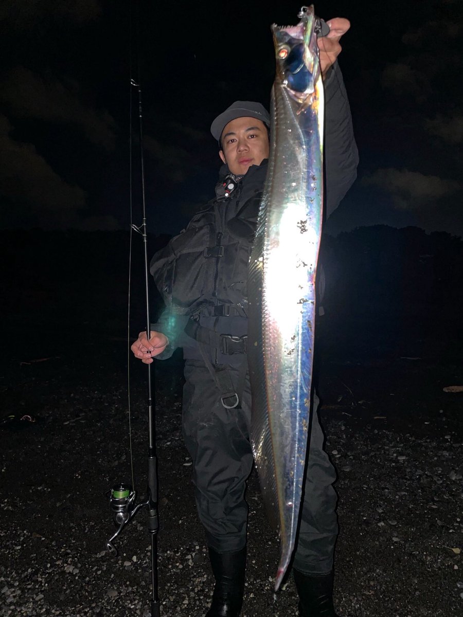 TotoSizen's tweet photo. BIGテンジク太刀魚‼️ https://t.co/h55493VEfQ