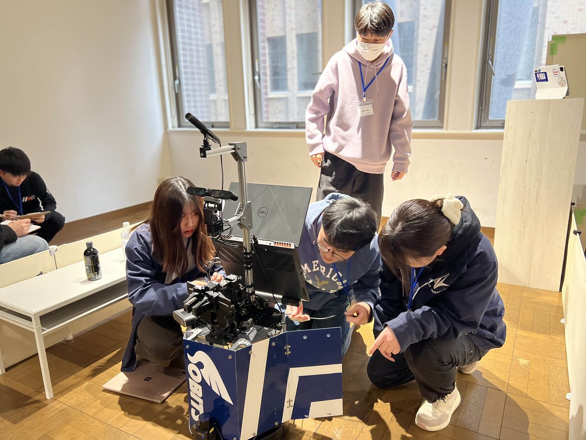 sobits_soka's tweet photo. iHRチャレンジ、全ての競技が終了しました！
今年はSOBITSとして創価大学の3研究室の学部3年生が奮闘しました🤩

この経験をバネにさらに活躍していってください✨

#SOBITS #崔研究室 #萩原研究室 #創価大学 #インテリジェントホームロボティクス https://t.co/9sfRU3gp90