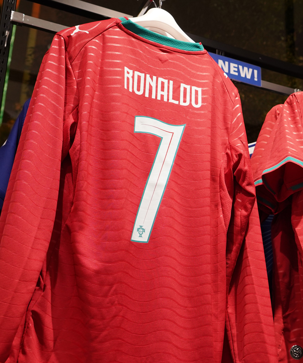 プーマ「2026 ポルトガル代表 HOME ユニフォーム #7 ロナウド」🇵🇹 波