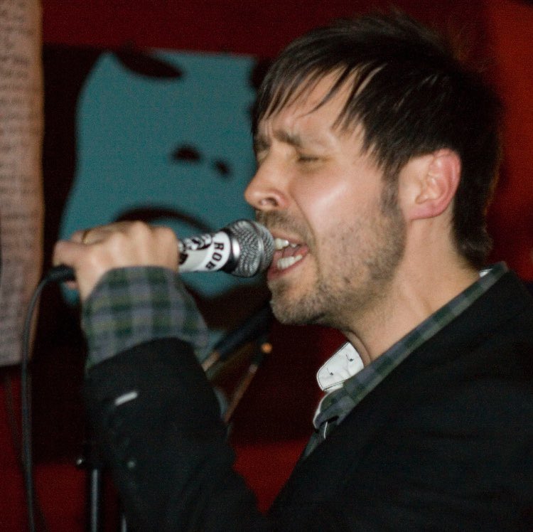 rtlfans's tweet image. 📆 On this day in 2008, @ridingthelow played at Bar XV, Burton on Trent.

📷: @PaulRBednall