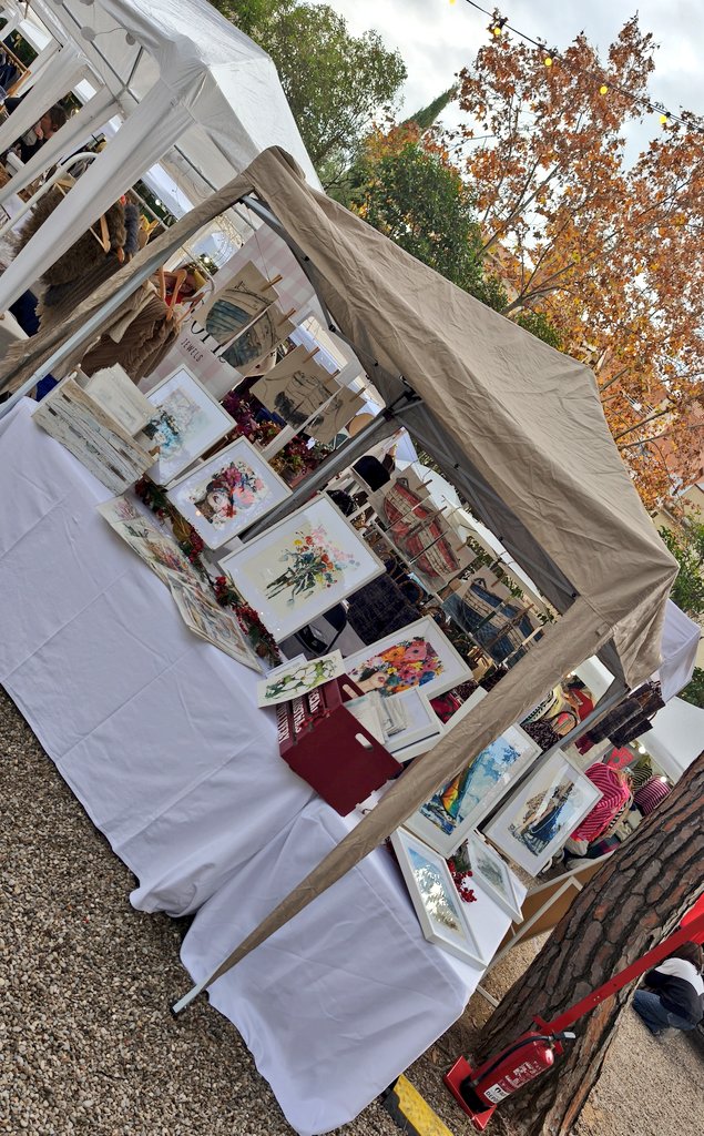 ja podeu venir a comprar com lokus !!!!  🎁🎁🎁🎁

Bon dia desde Barcelona ! 🙋🏼‍♀️