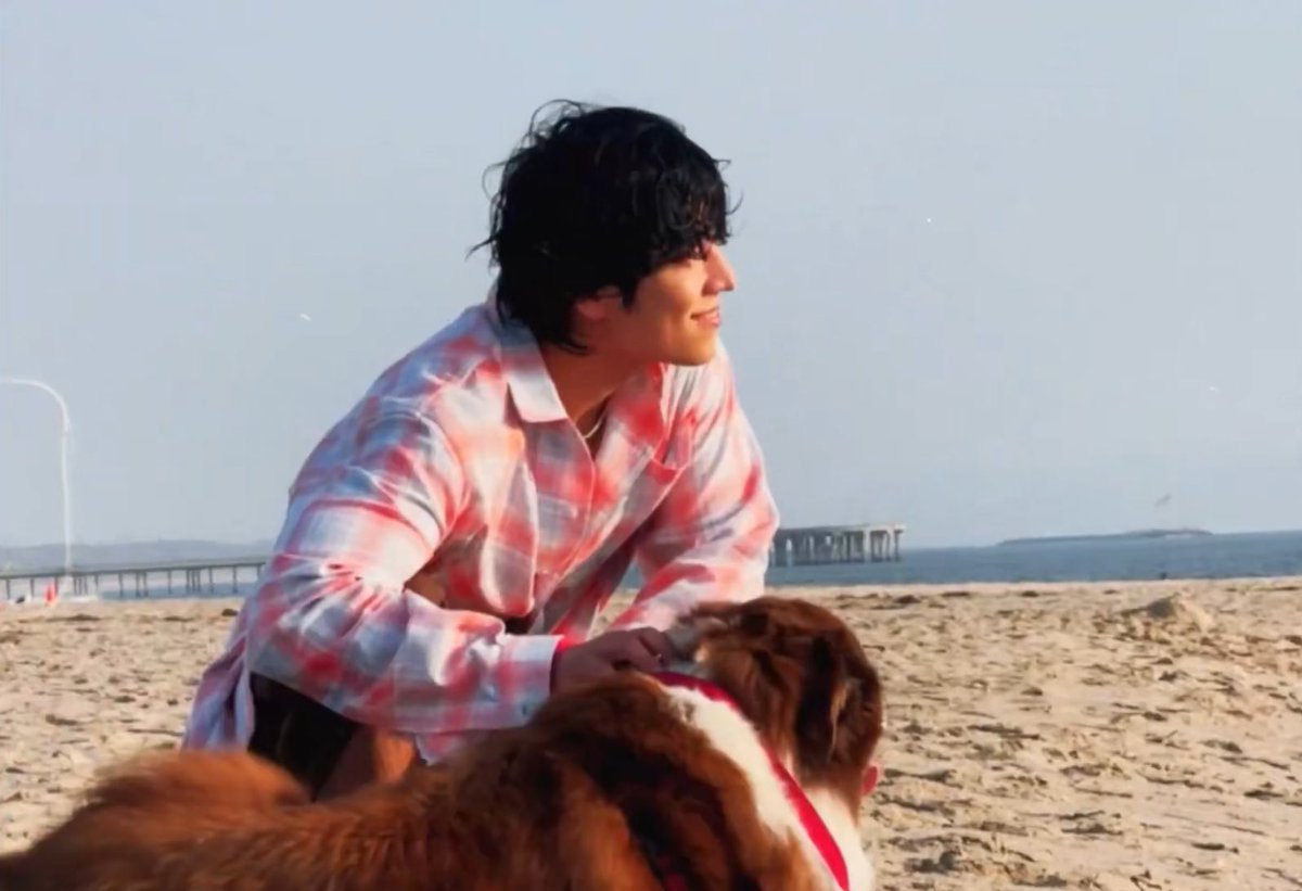 Grizzly_0519's tweet photo. 🐕강아지와 함께일때 나오는 찐미소
너무 좋아🥰 https://t.co/LnsPVKR3Ey