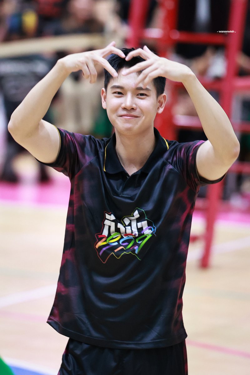 (13/12/25)

พิสุดหล่อแจกใจ

<a href="/yinyin_anw/">Yinyin</a> #yinyin_anw
#กีฬาหลีสูxหยิ่นวอร์ 
YINWAR LEESOO SPORTS DAY