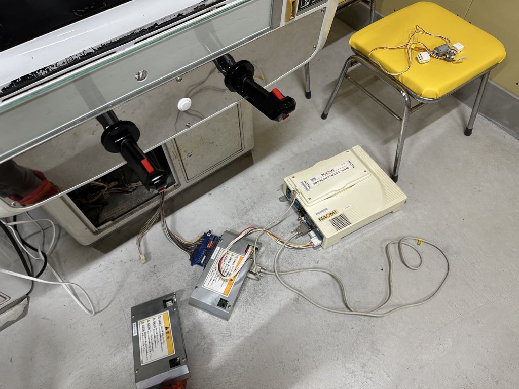 ネコのマックちゃんの写真ばかりあげてますが、筐体を修理して稼働