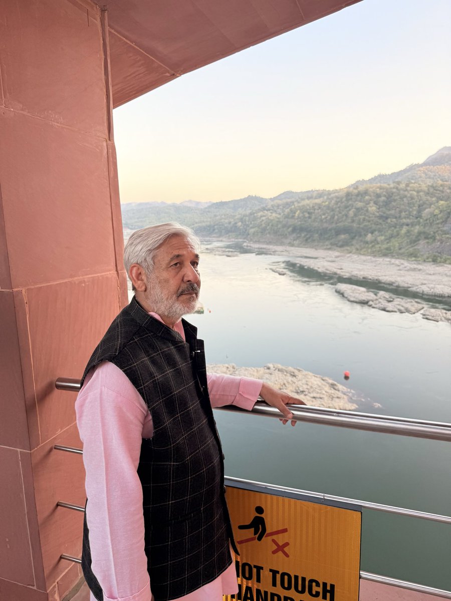 hanumanverm's tweet photo. स्टेच्यू ऑफ़ यूनिटी
@NayabSainiBJP @narendramodi @sardarpatel1950 https://t.co/dgQmwgGtid