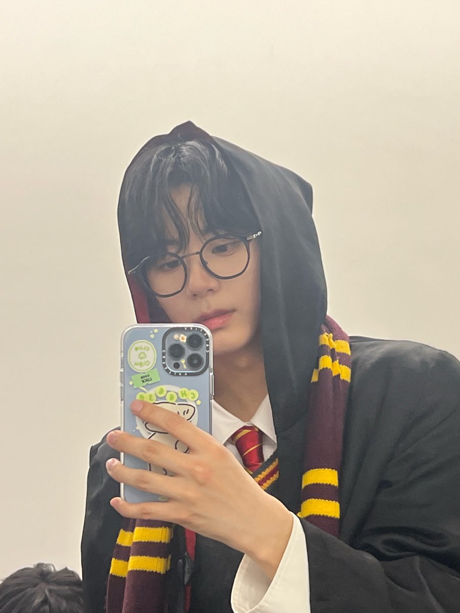 AHOF_official's tweet image. Better be... 𝓖𝓻𝔂𝓯𝓯𝓲𝓷𝓭𝓸𝓻🦄🔮✨

#AHOF #아홉
#JEONGWOO #서정우