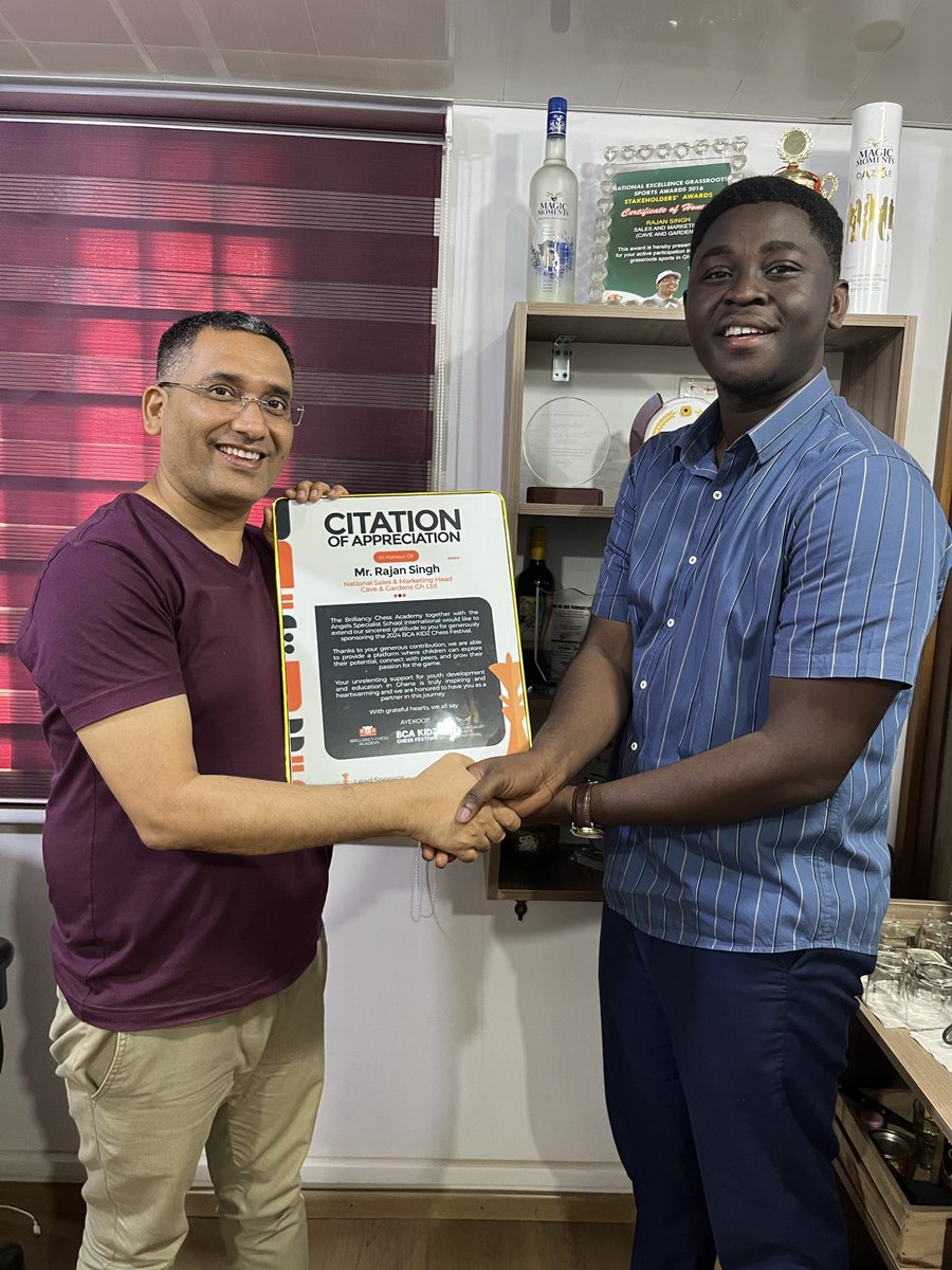 BrilliancyChess's tweet image. Brilliancy Chess Academy Boss pays courtesy call on management of Cave and Gardens  gna.org.gh/2025/12/brilli…