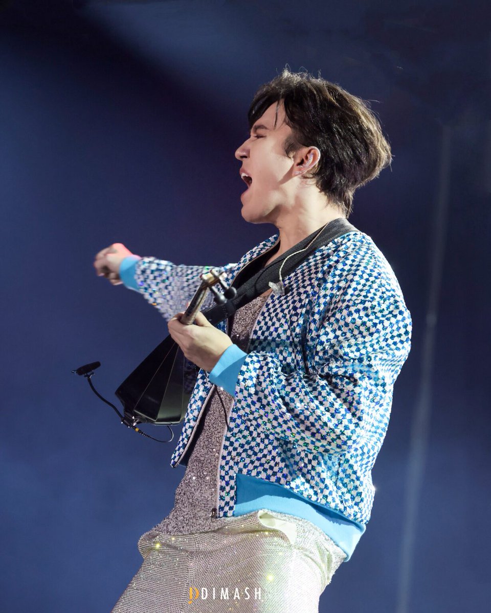AhauYukiko's tweet photo. Kazakh roots meeting Latvian hearts. The dombra sang its ancient songs one last time on this tour, and Riga listened with reverence. Home carried across borders. 🇰🇿🎸 #Dimash #StrangerTour https://t.co/KjxTiVeqUL