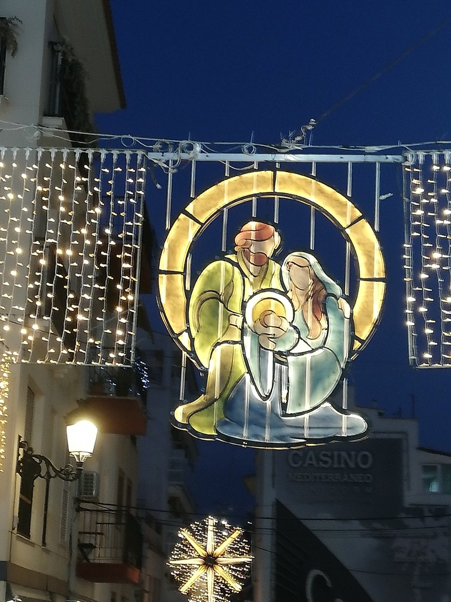 AnnaBarbini's tweet photo. 🎄🎶Feliz Navidad🌹 https://t.co/nQ0kpwPe60