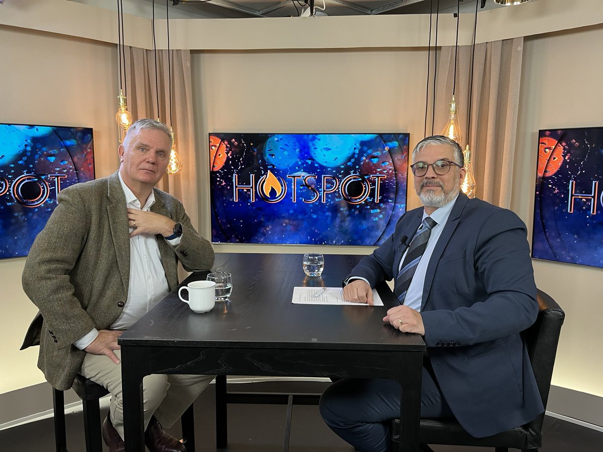 I Hotsopt samtalar jag med Johan Westerholm <a href="/ledarsidorna_se/">Ledarsidorna.se</a> om varför media är så tysta om yttrandefrihetsfrågor. Mer är på länge pressas yttrandefriheten från olika håll, men media som lever på den verkar totalt oengagerade. Vad beror det på? Konkurrensen från nya medier? Att