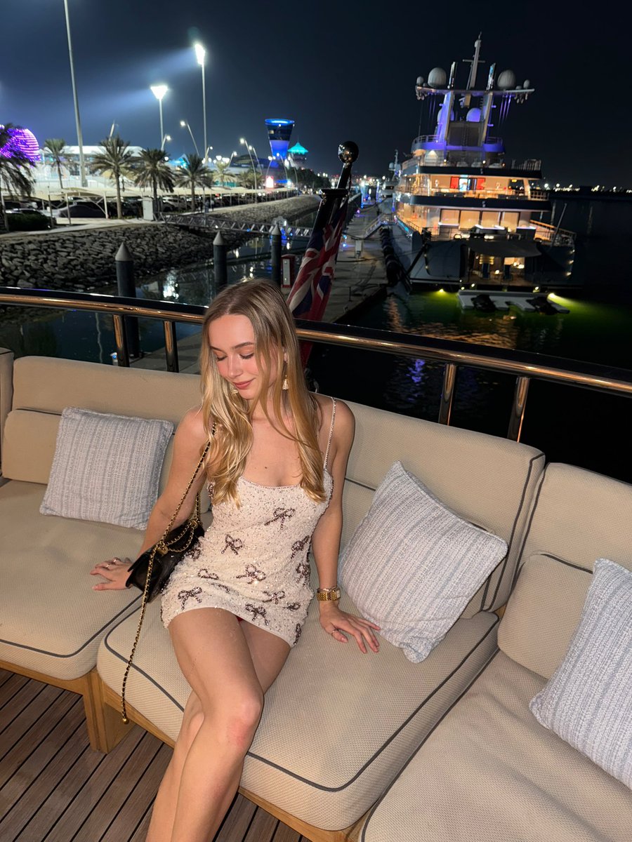 Emma Steuer 🧚🤖 tweet media