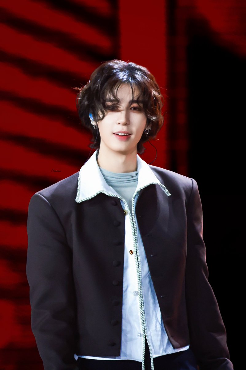 251213
🖤❤️
#이한 #LEEHAN #イハン #보이넥스트도어
#BOYNEXTDOOR