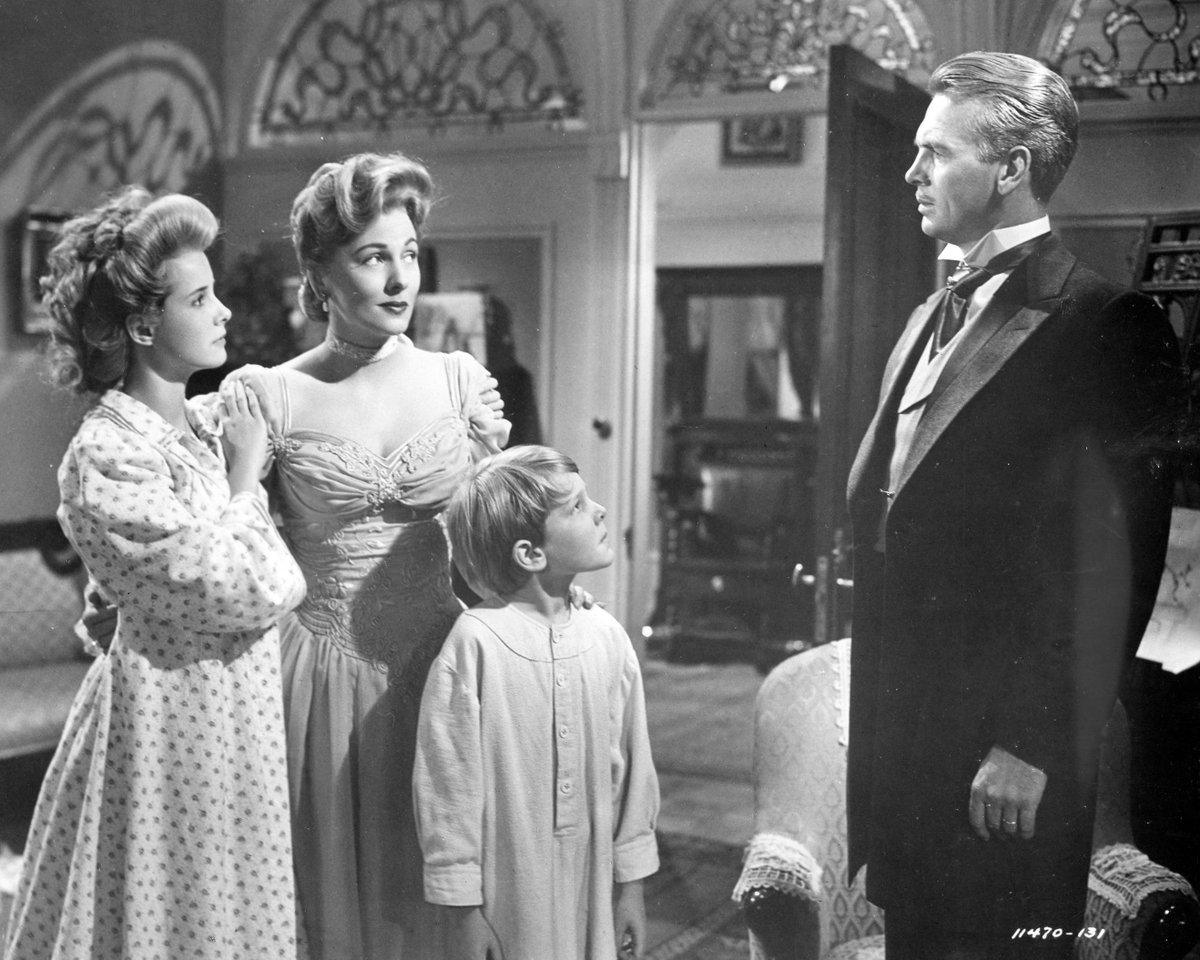 Rewatching the charming Darling, How Could You, a clever, fun Mitchell Leisen comedy that has gone into obscurity, thanks to Paramount's criminal policy. Based on a J. M. Barrie play, it proves Joan Fontaine could do comedy, especially under the skilled direction of Mr. Leisen.