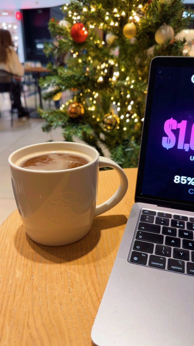 evcawolfCZ's tweet image. late GM legends💋 happy weekend!