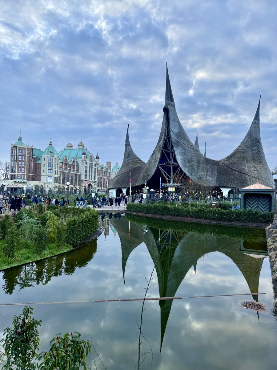 ThemeParkWW's tweet image. Good morning from Efteling 😍 We’re so excited to stay at the Efteling Grand Hotel for the first time! ✨ 

#efteling